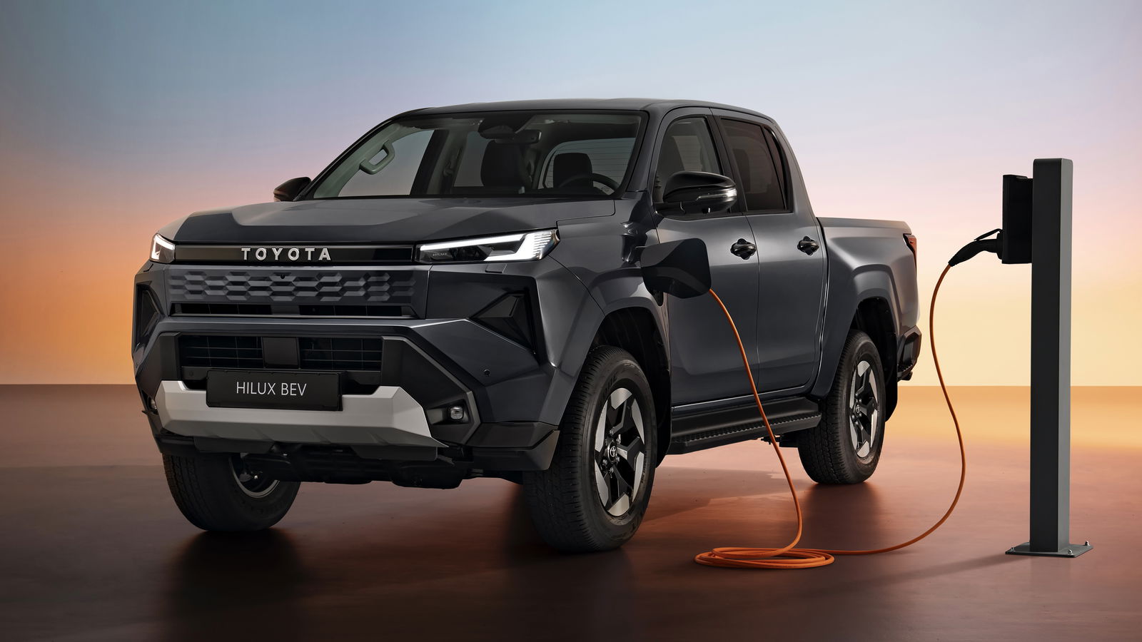 Toyota Hilux BEV - front