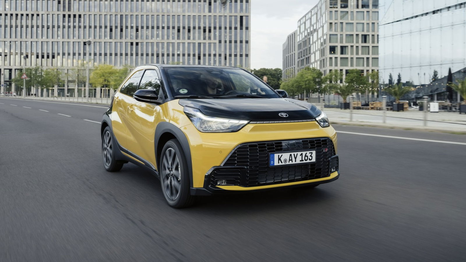 Toyota Aygo X Hybrid GR Sport - front