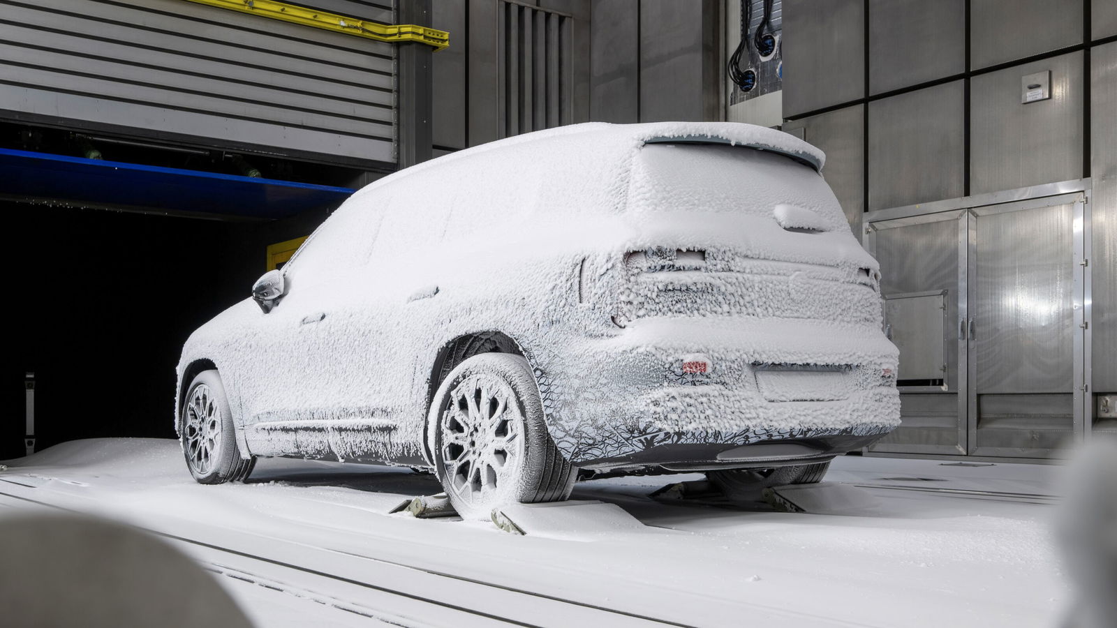 Mercedes GLB teaser - rear