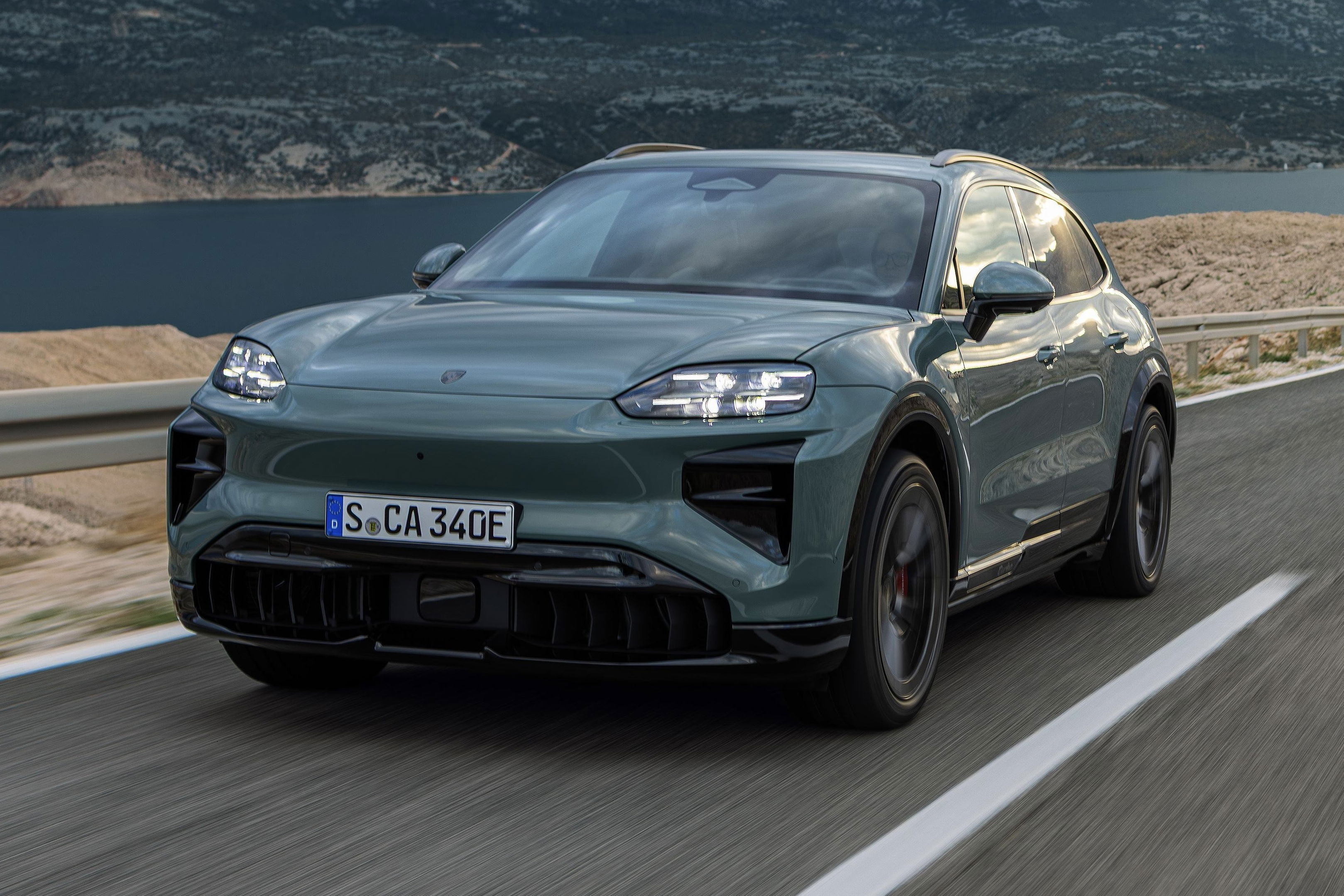 Porsche Cayenne EV - front