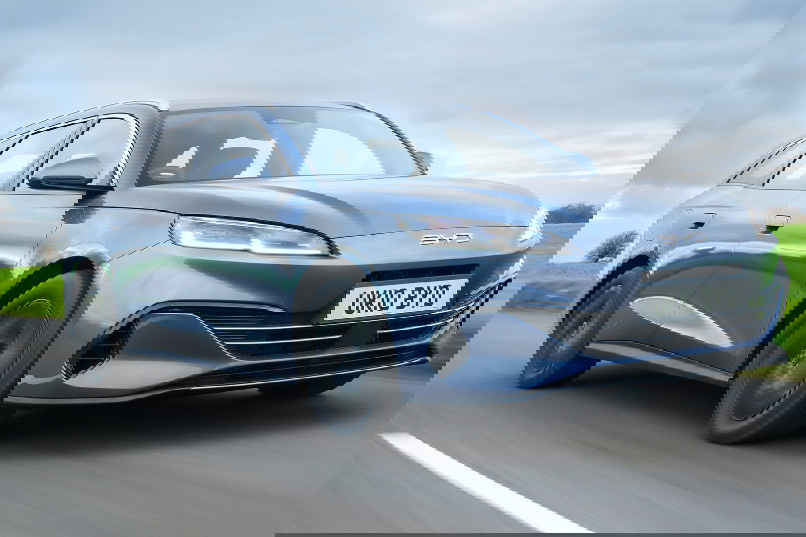 BYD Seal 6 Touring, front