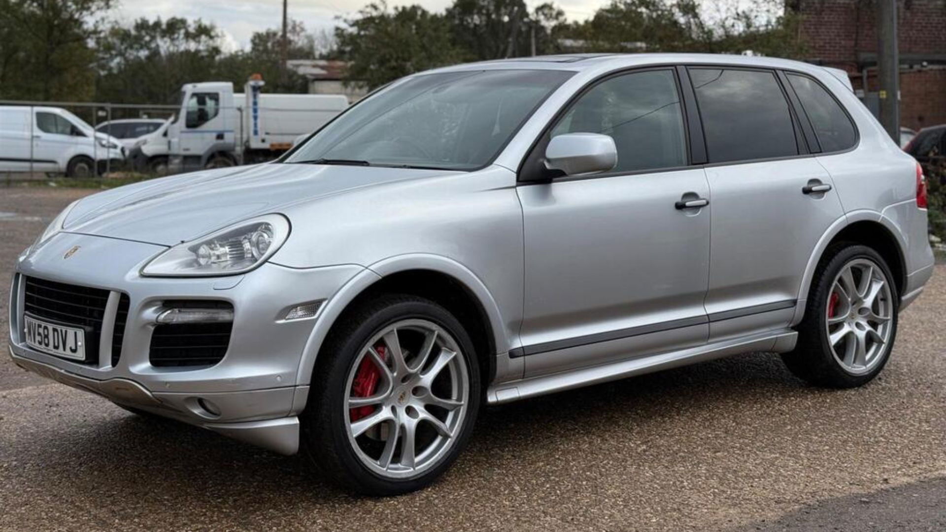 Porsche Cayenne GTS - front