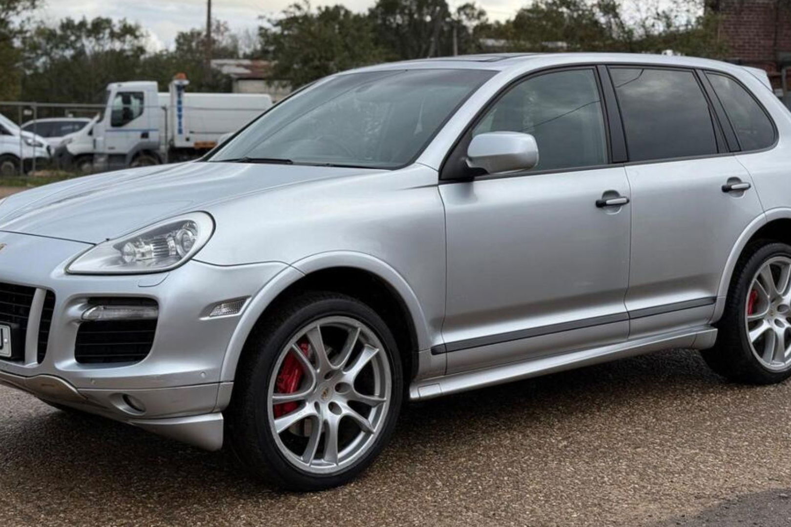 Porsche Cayenne GTS - front