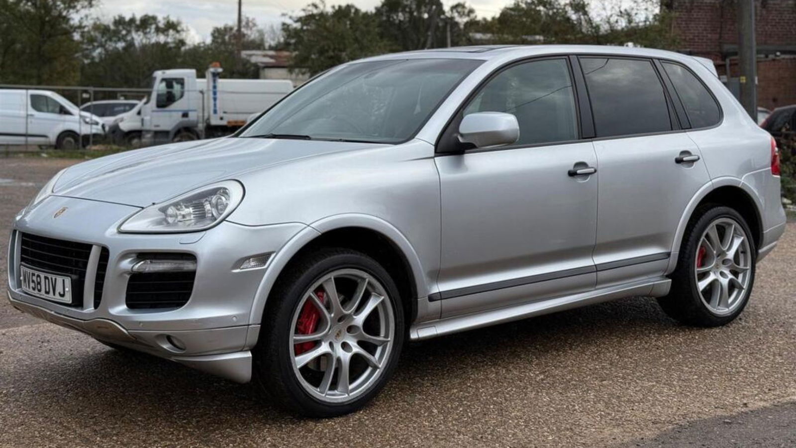 Porsche Cayenne GTS - front