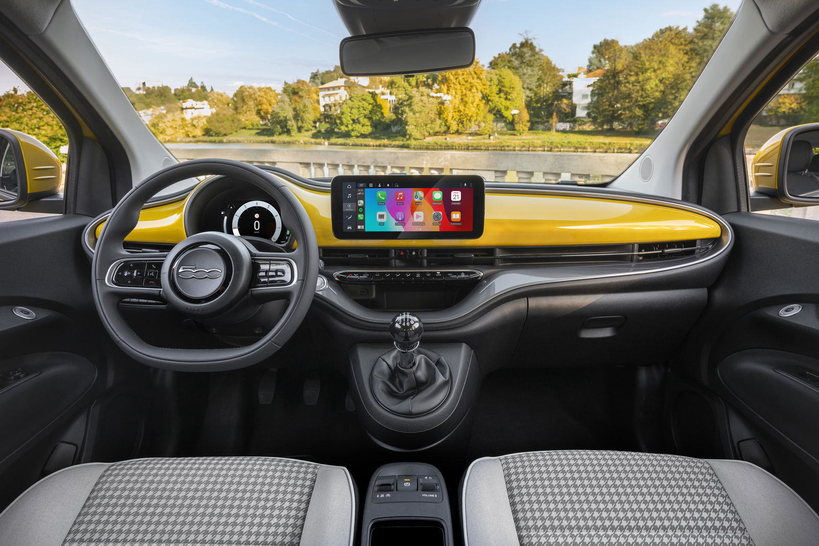 Fiat 500 Hybrid - interior