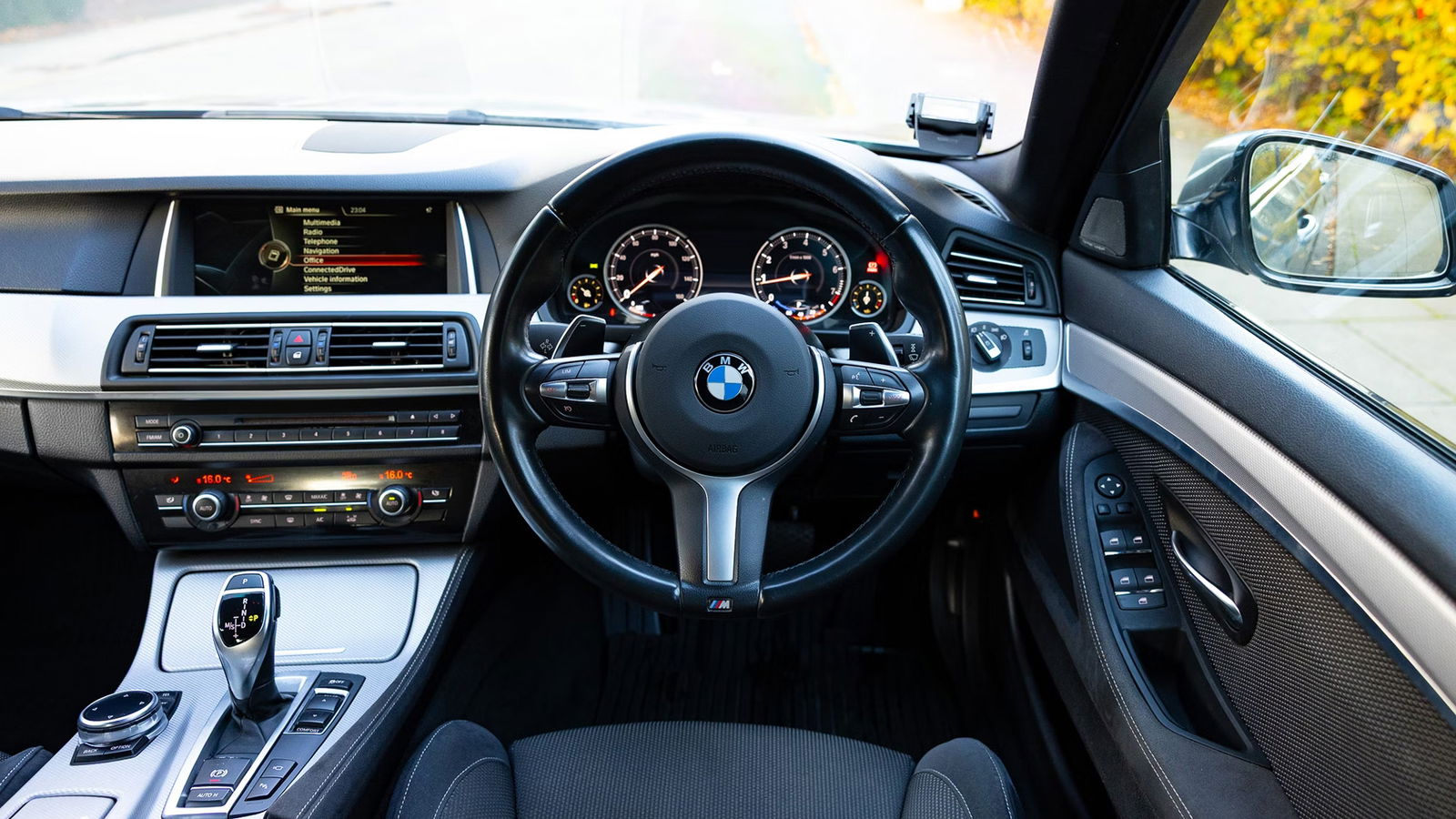 F11 BMW 535i Touring, interior
