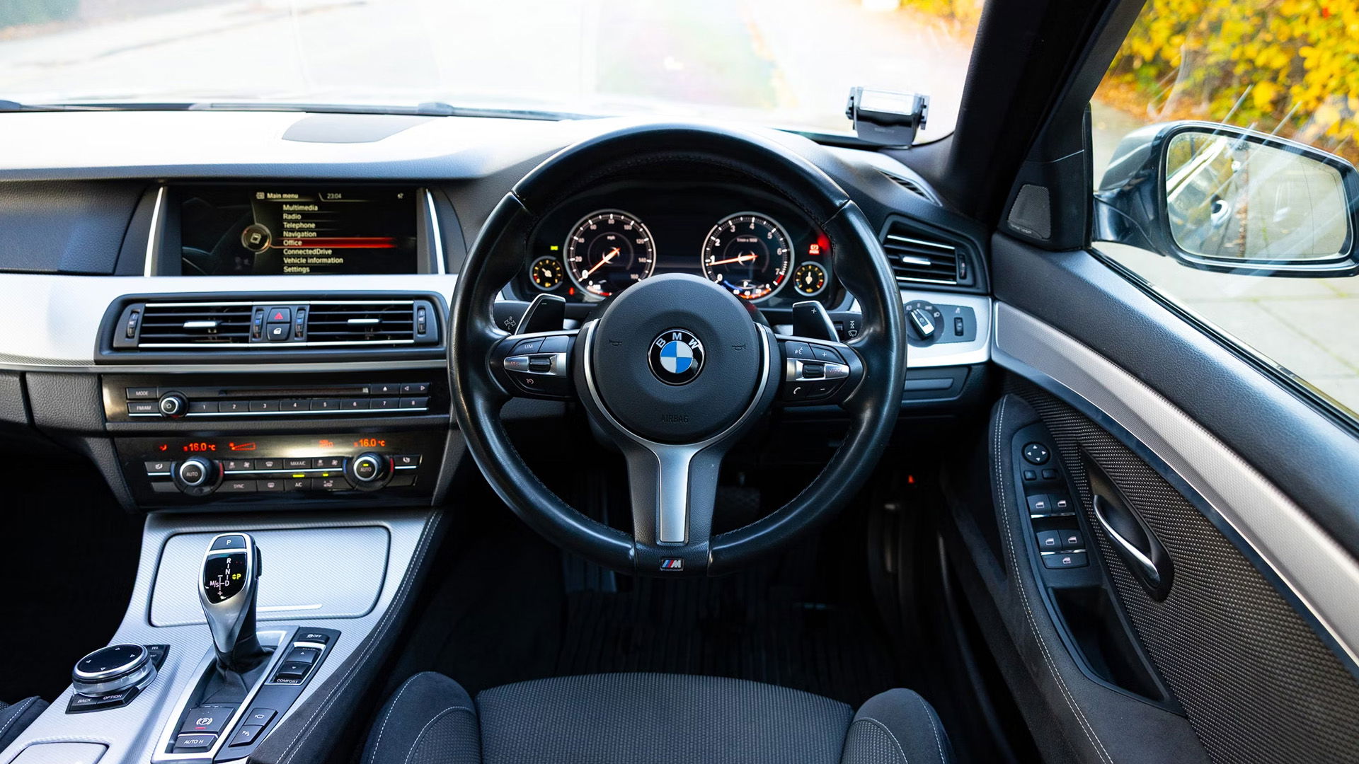 F11 BMW 535i Touring, interior