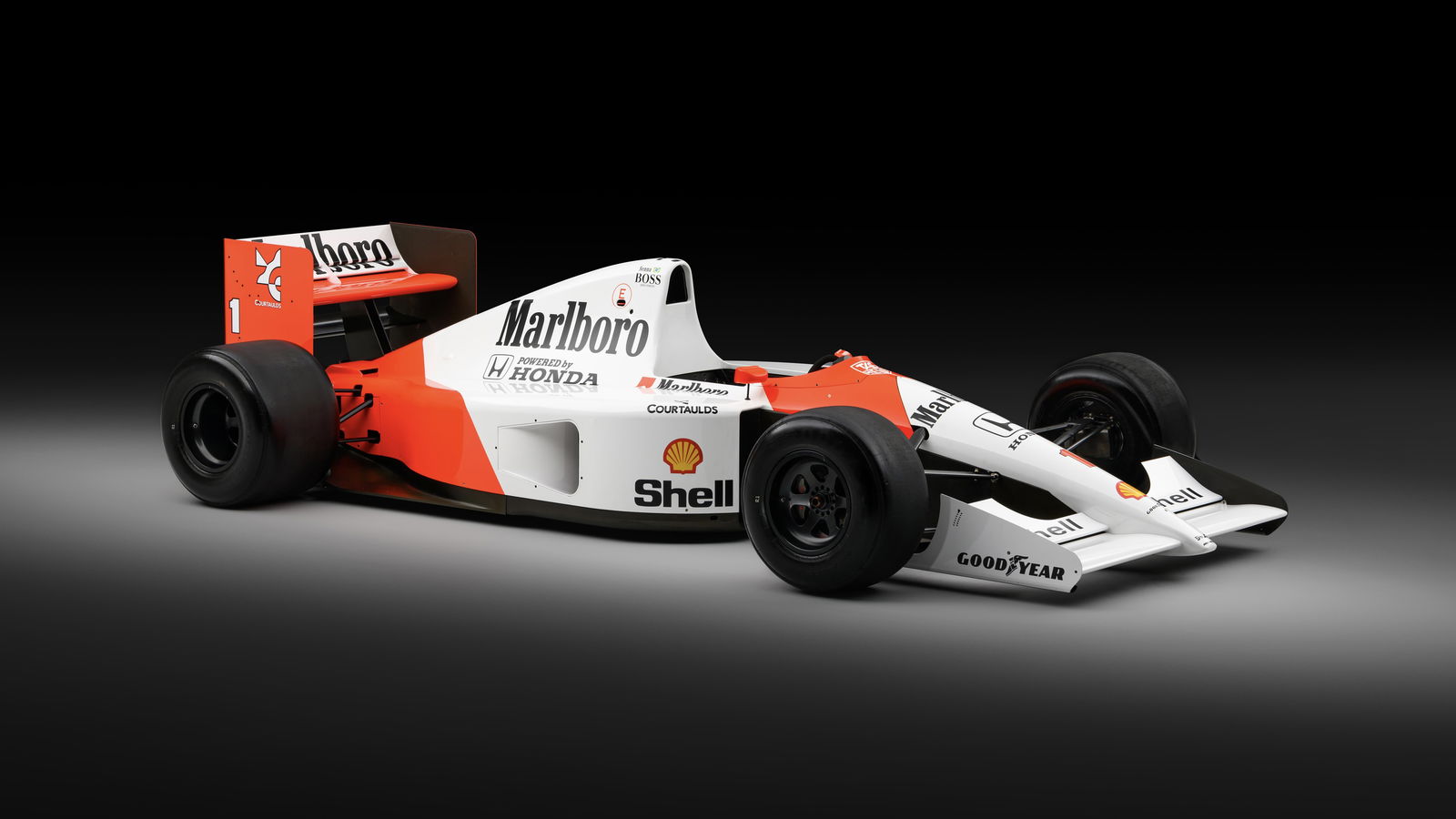 McLaren MP4/6 - front
