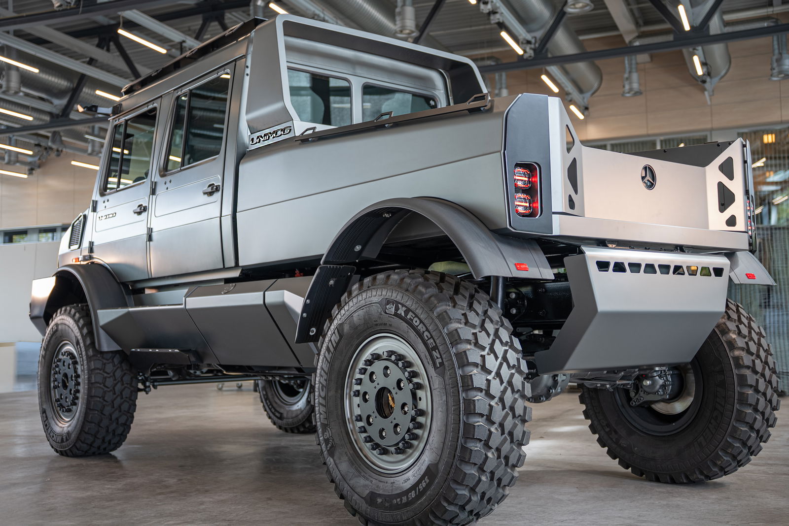 Luxury Mercedes Unimog - rear