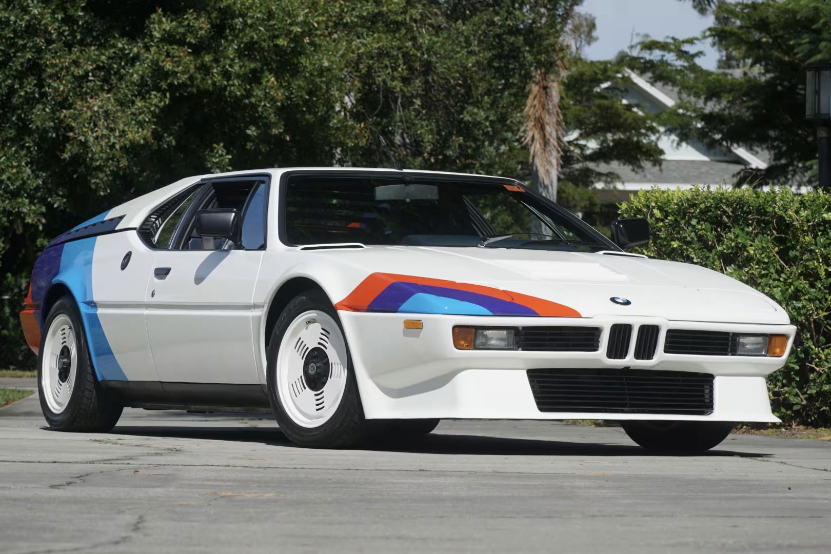 Ex-Niki Lauda BMW M1 - front