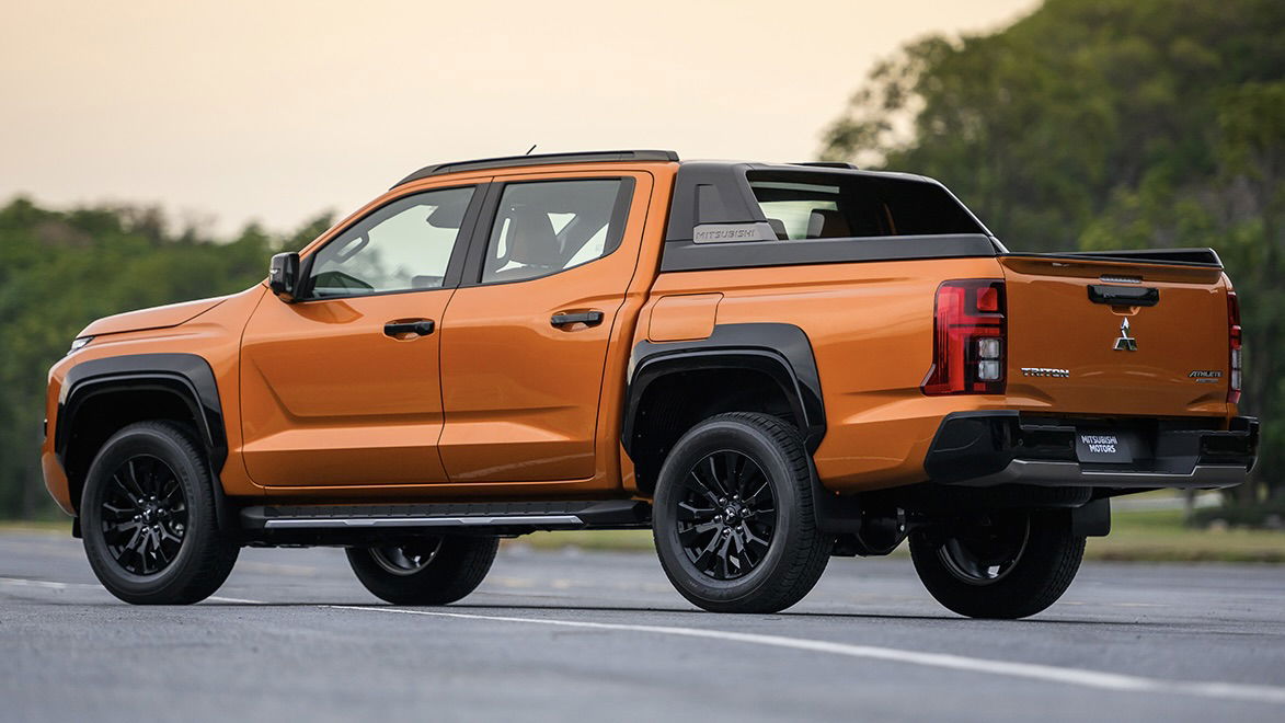 Mitsubishi L200 - rear