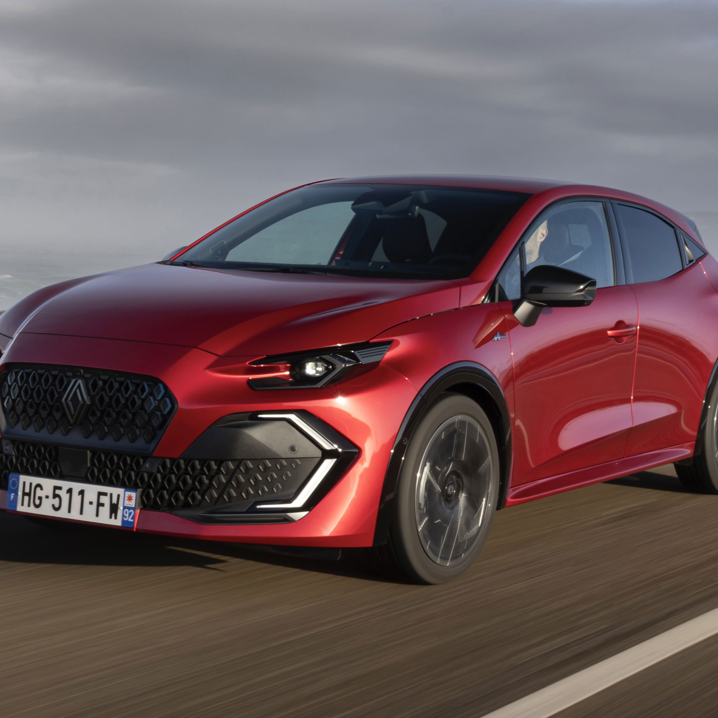 Renault Clio Mk6 - front, driving