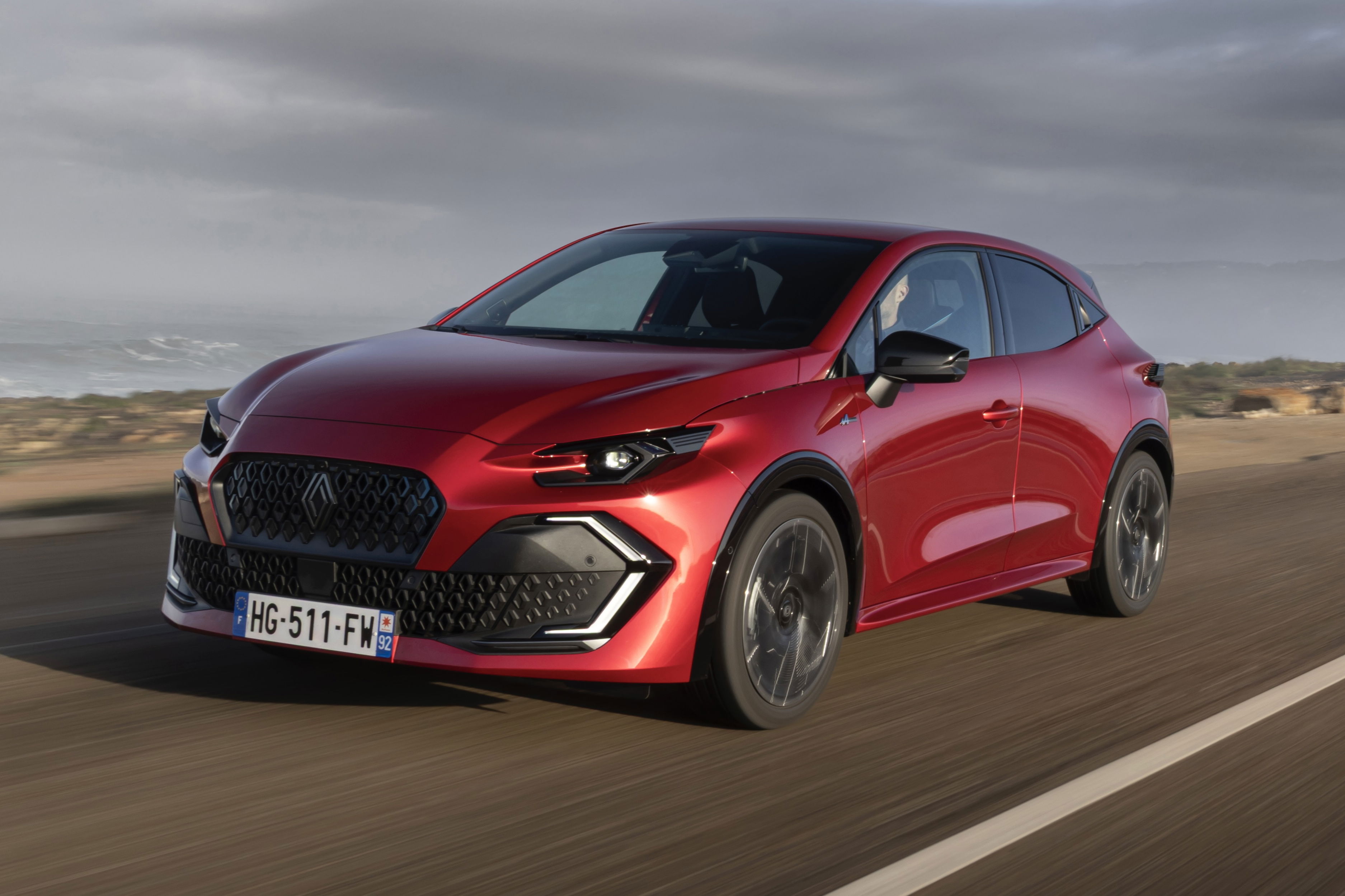 Renault Clio Mk6 - front, driving