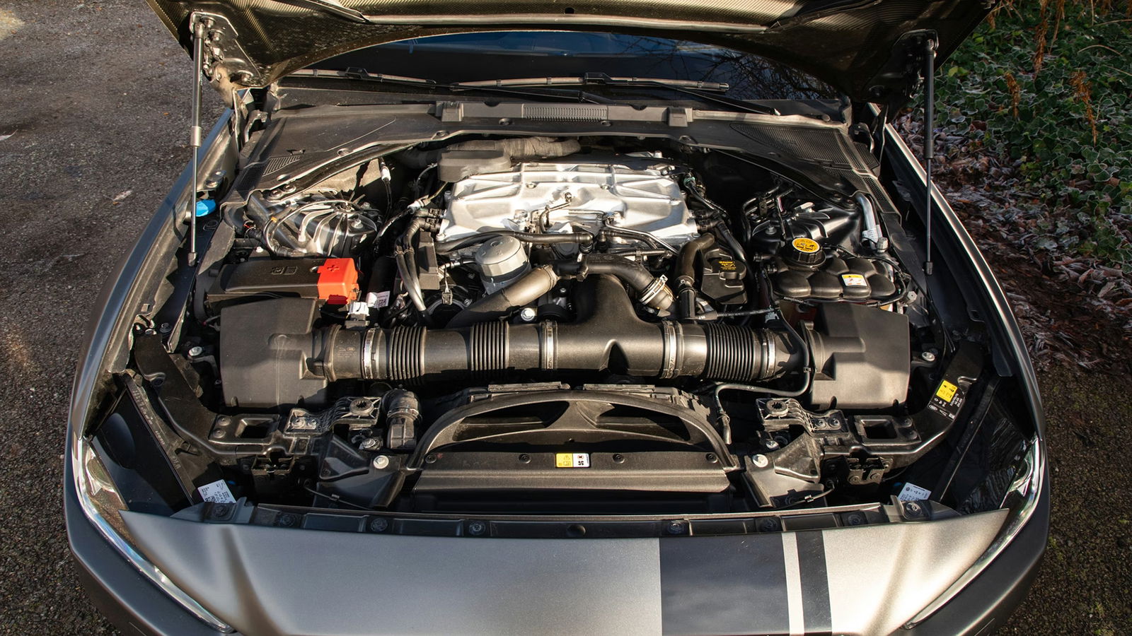 Jaguar XE SV Project 8, engine