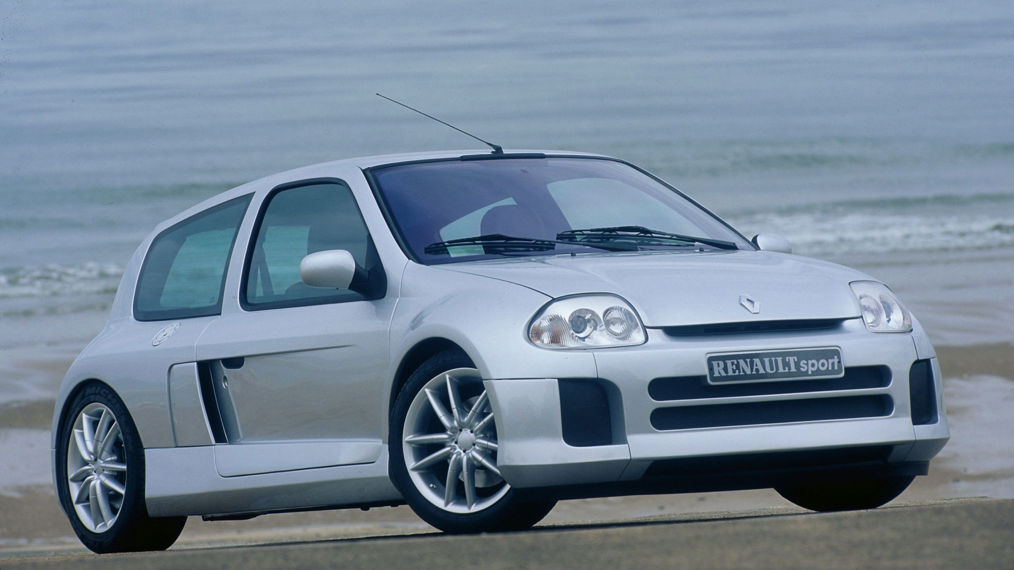 Renault Clio V6