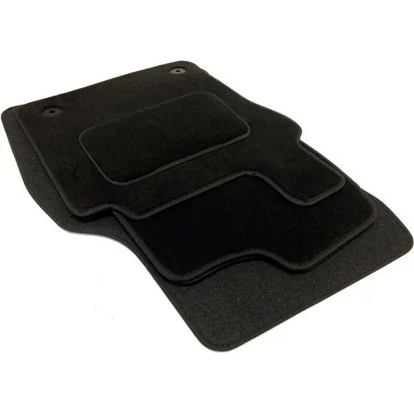 5 Essential Products To Keep Your Car Interior Extra-Clean