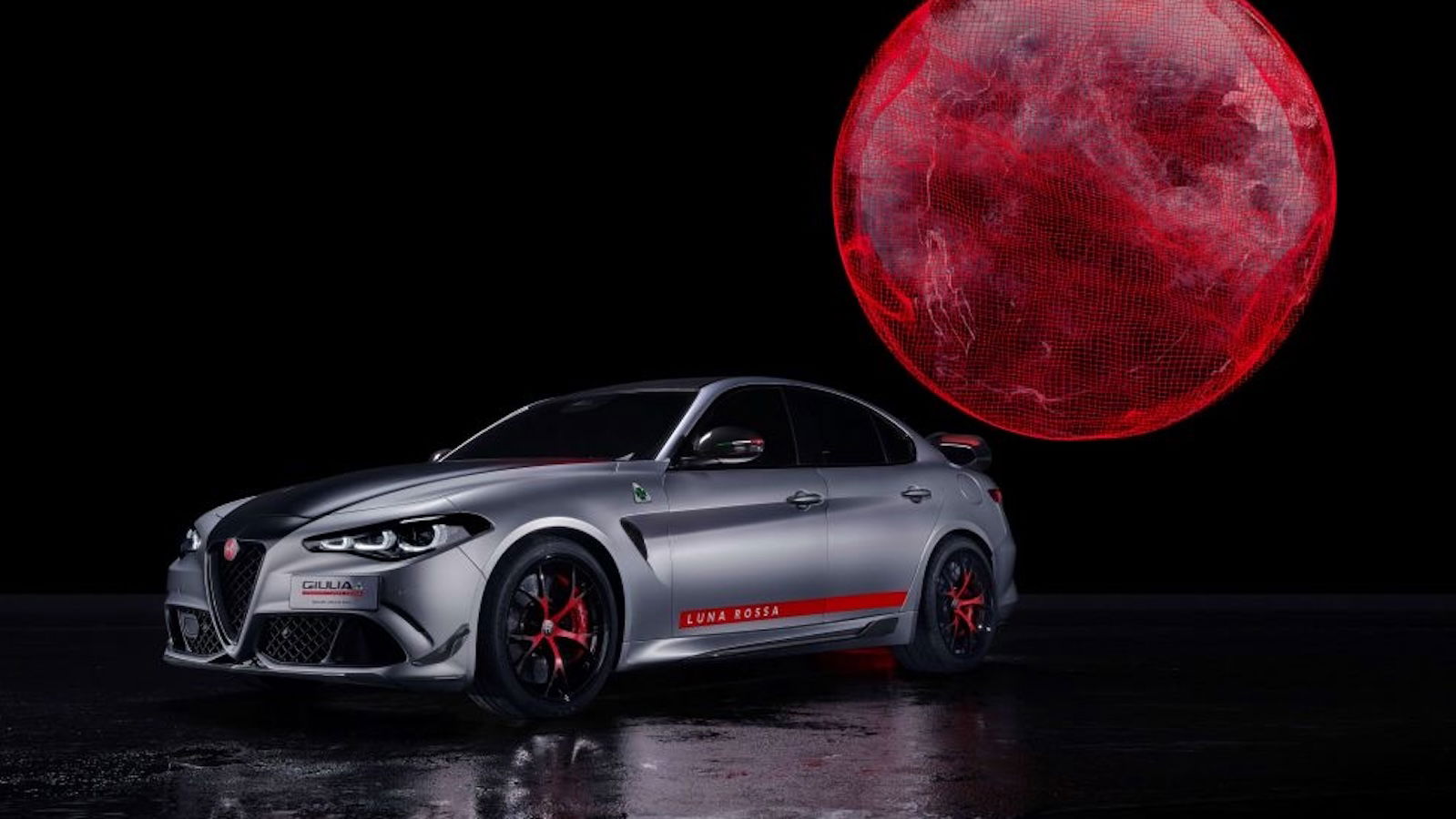 Alfa Romeo Giulia Quadrifoglio Luna Rossa