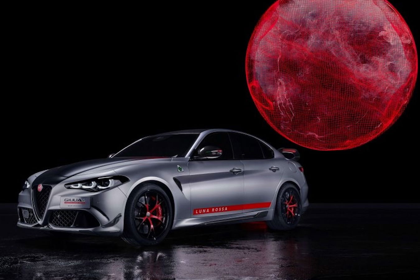 Alfa Romeo Giulia Quadrifoglio Luna Rossa