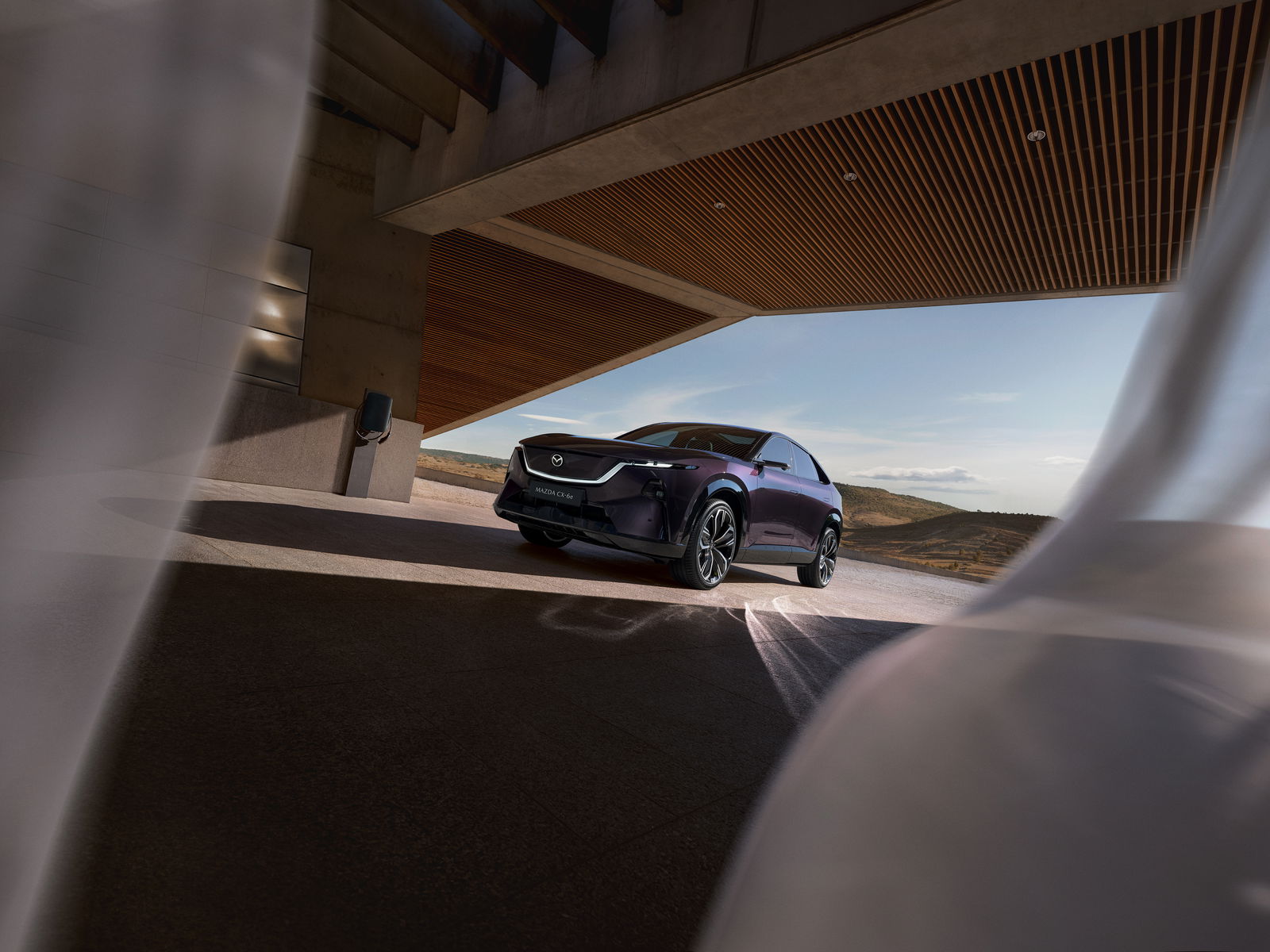 Mazda CX-6e revealed