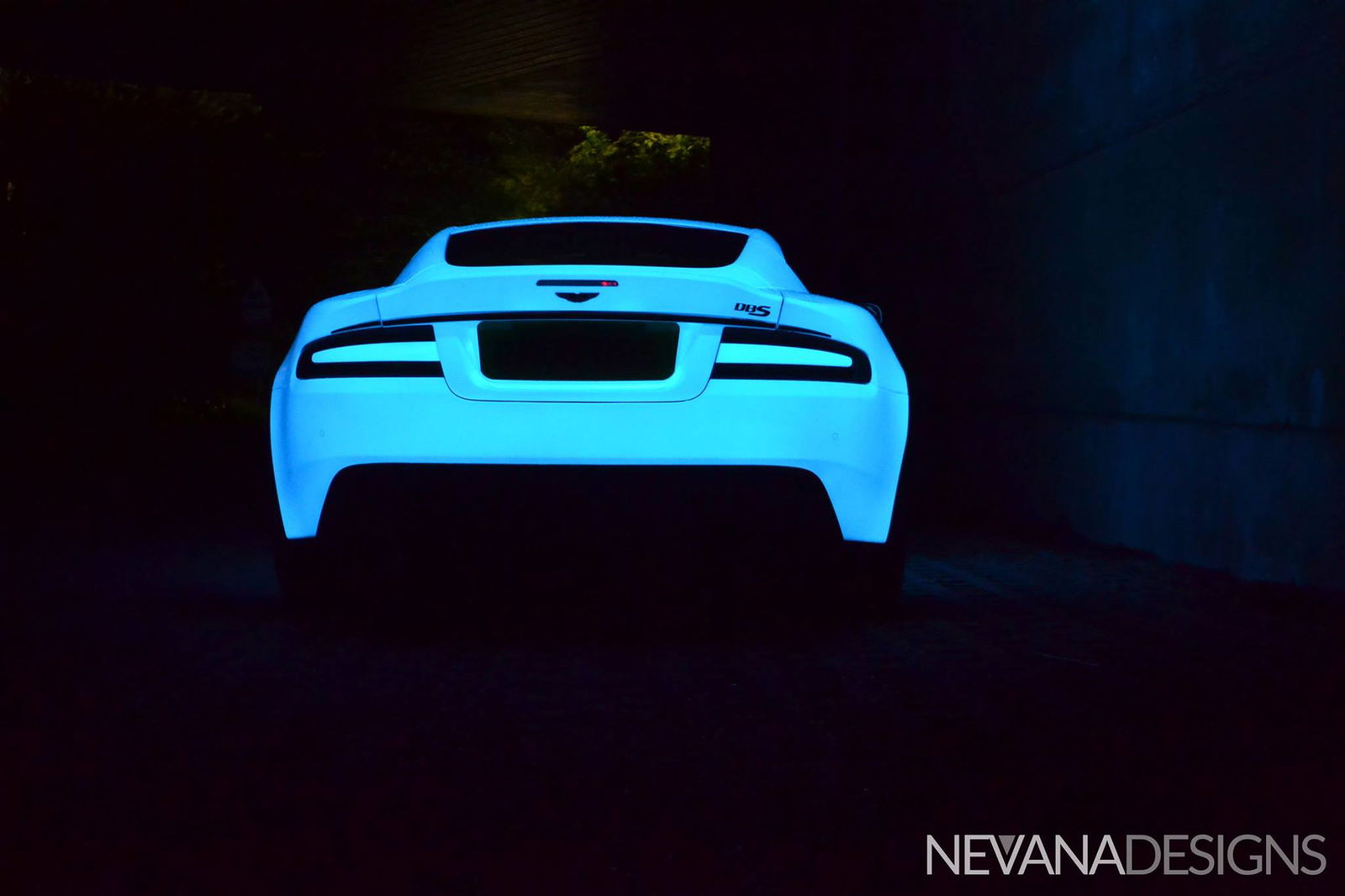This Awesome Glow In The Dark Aston Martin Will Be Cruising To Las Vegas On The Gumball 3000