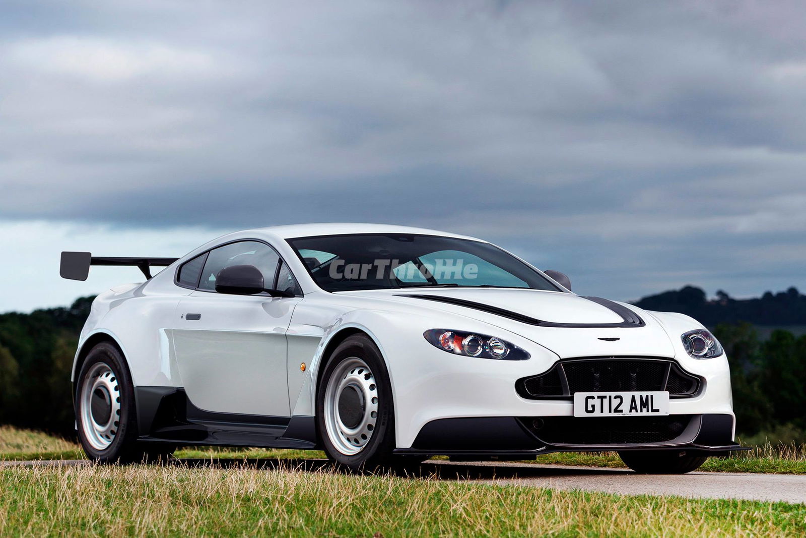 The 2016 Chevrolet Camaro SS Accelerates As Fast As The Old Z/28, Because It's Less Of A Fatty