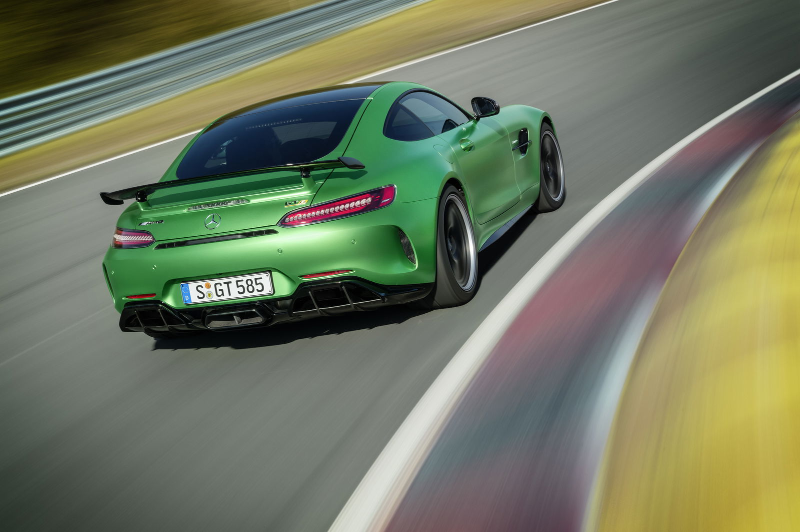 The Mercedes-AMG GT R Is A 577bhp 911 Hunter