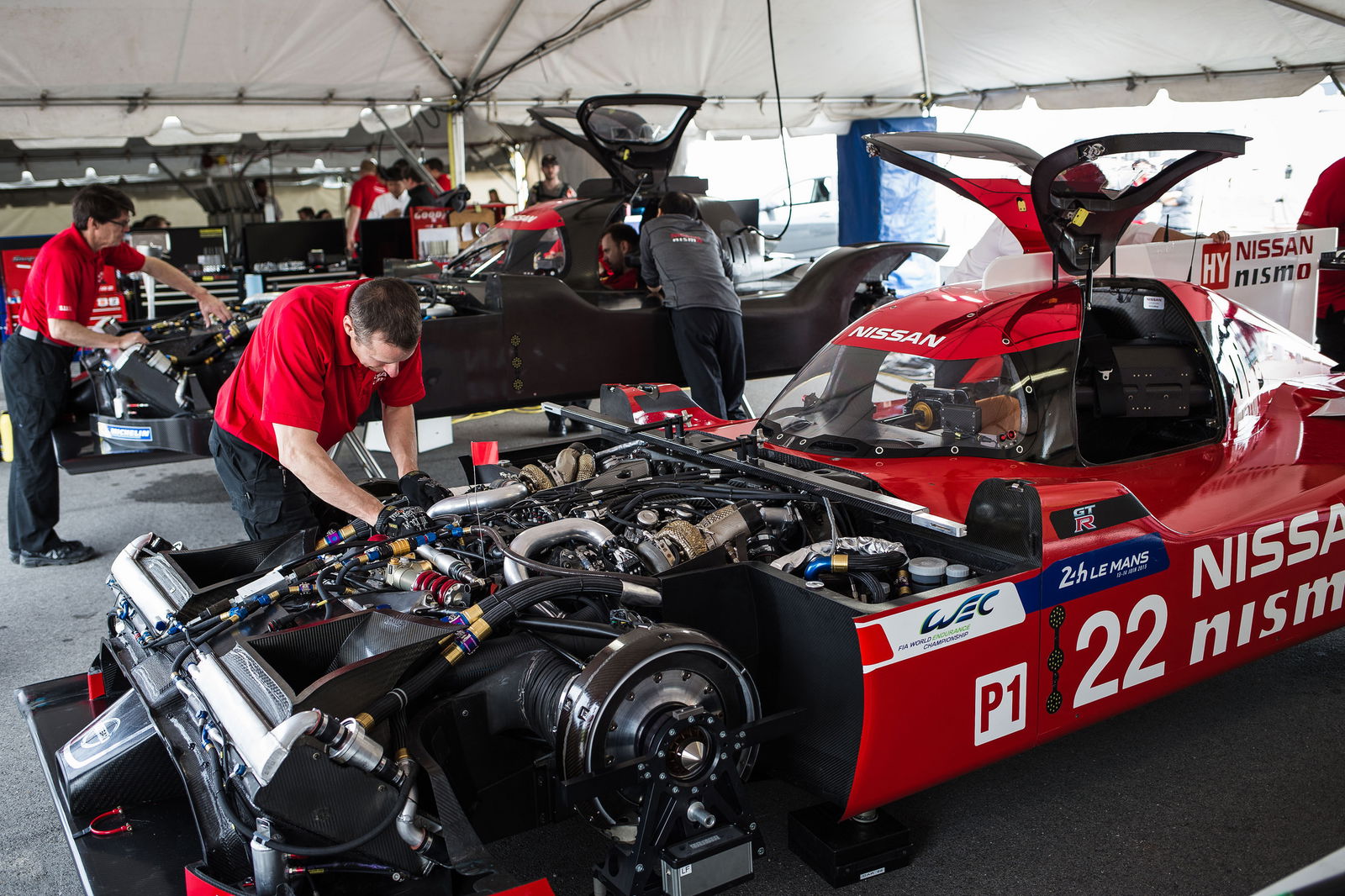 6 Reasons Why We're Giving This FWD Nissan Race Car Mad Respect