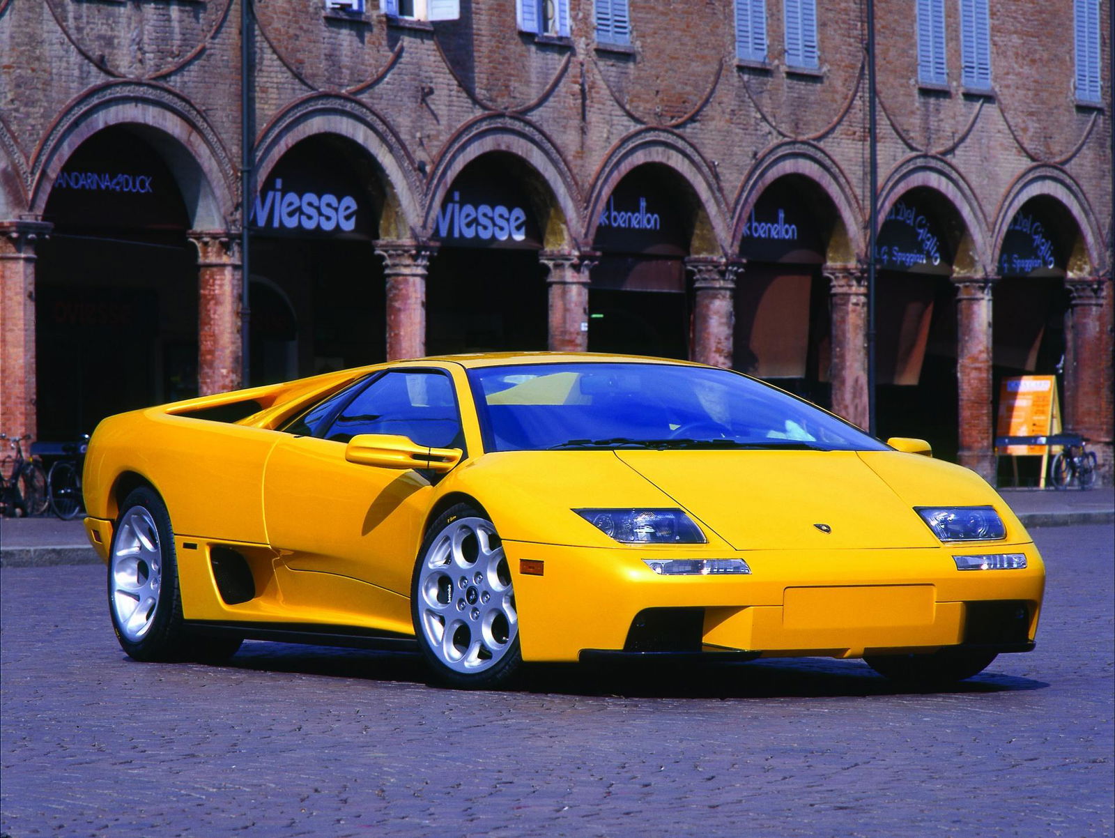 Bugatti's First Chiron Was A Lamborghini Diablo With A W18 Engine