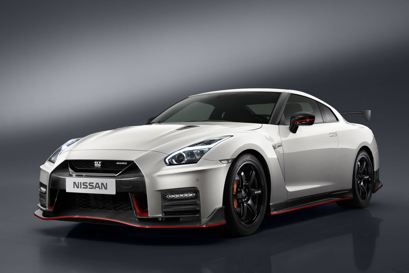 4 Cool New Things On The 2017 Nissan GT-R Nismo