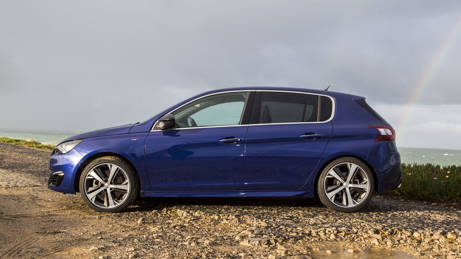 Peugeot's New 308 GT Looks Fast And Sexy, But It Fails To Satisfy Me As A Petrolhead