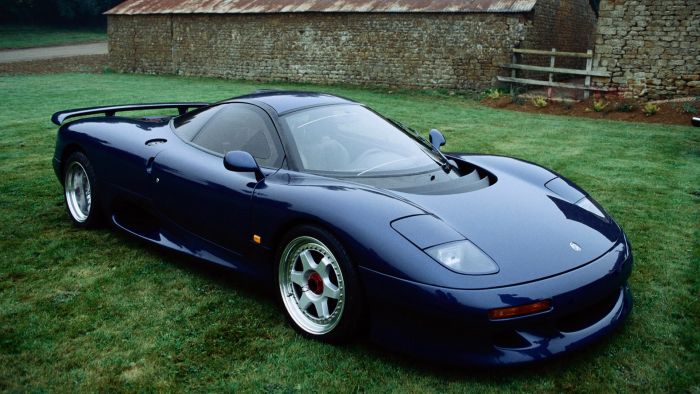 7 Supercars Of The 90s That Deserve More Recognition