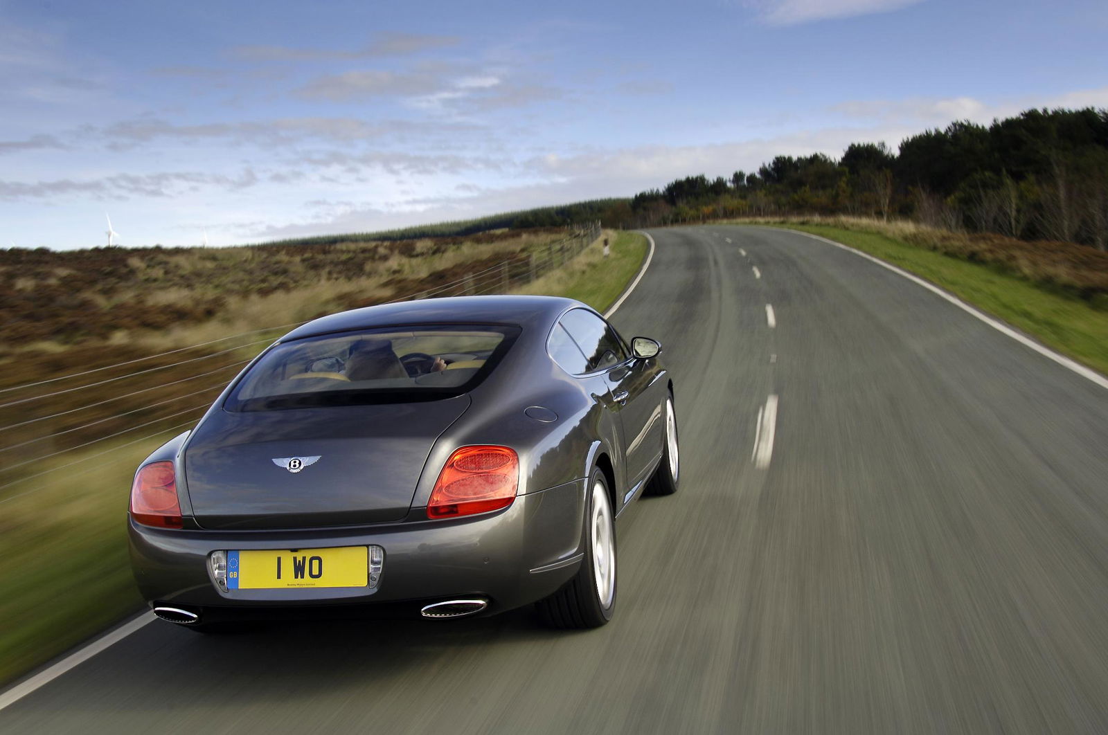 Clay Pigeon Shooting Out Of A Porsche 911 Targa Looks As Bonkers As You'd Expect