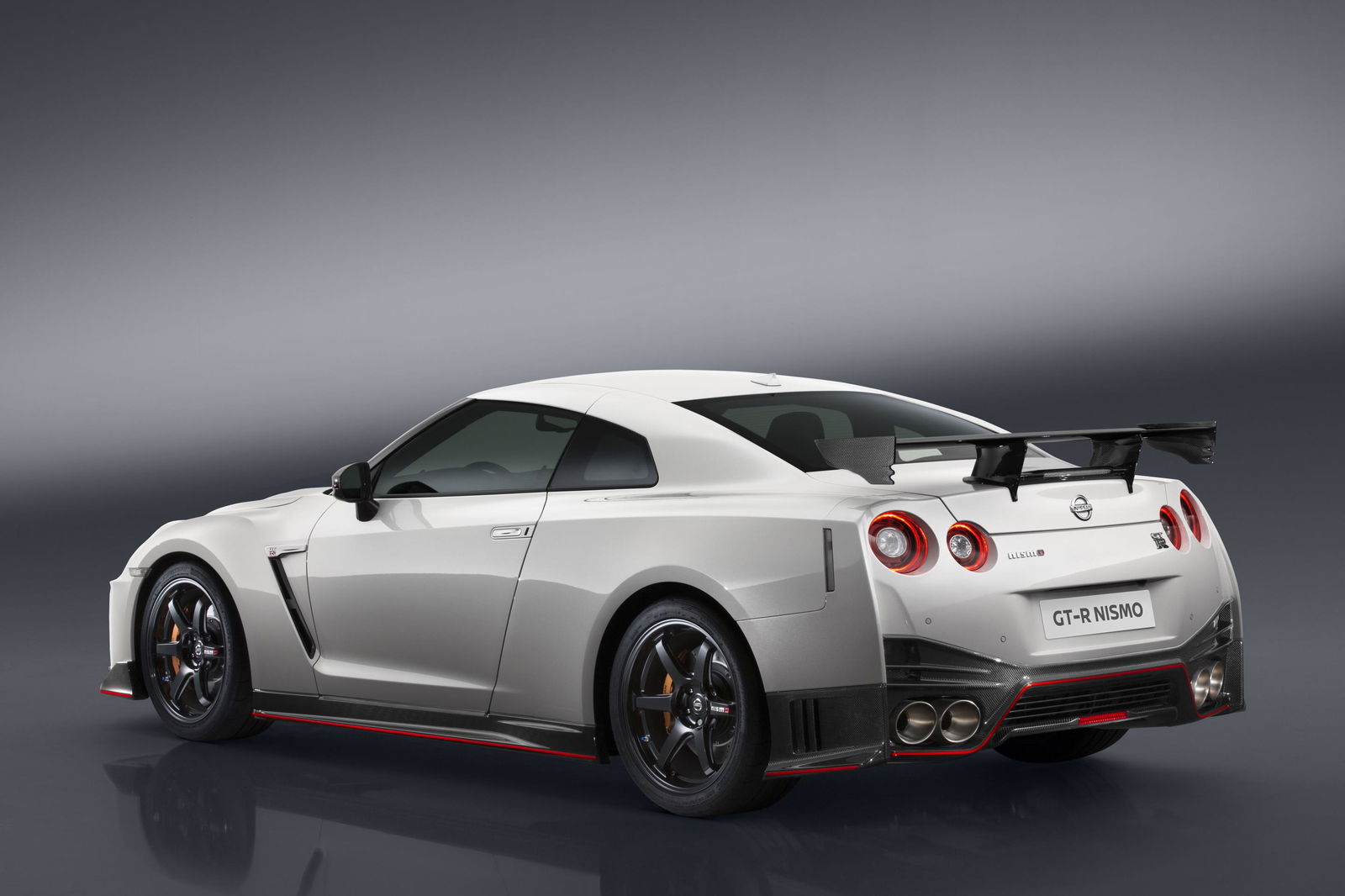 4 Cool New Things On The 2017 Nissan GT-R Nismo