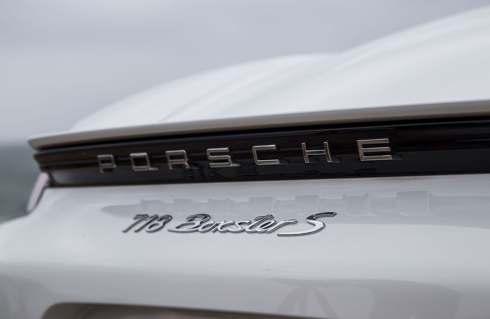 Full Review: BMW i8