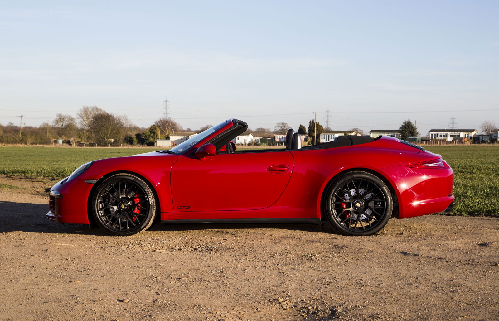 The 991 Carrera 4 GTS Cabriolet Proves That Even The 'Wrong' Porsche 911 Is Pretty Damn Special