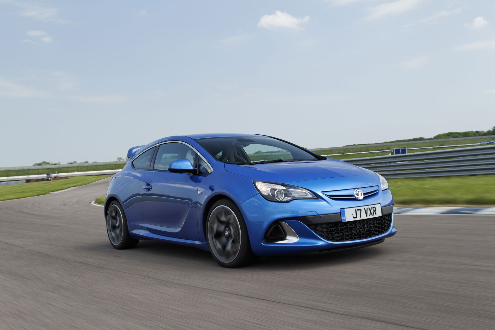 The 8 Fastest Cars You Can Buy For £30,000