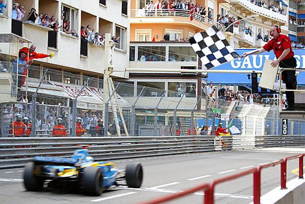 10 Amazing Moments That Prove Anything Can Happen At The Monaco Grand Prix