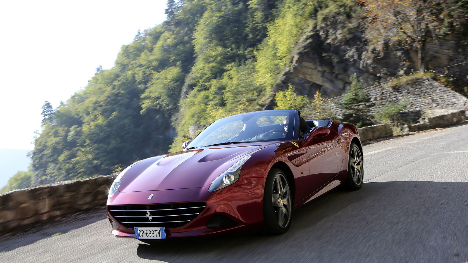 5 Stunning Driving Destinations That SupercarDating.com Members In The Wealthy Dating Scene Should Explore