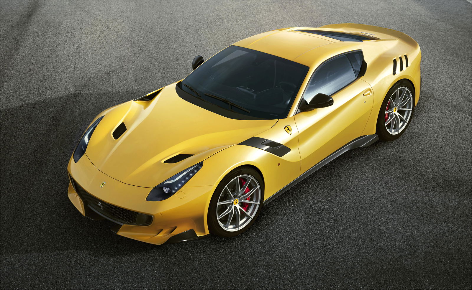 6 Ways The Ferrari F12tdf Was Transformed Into The Ultimate Lightweight V12 Track Monster