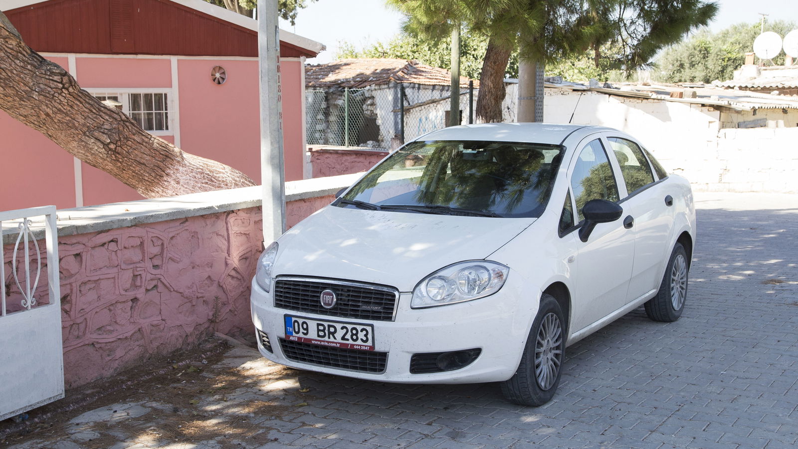 Driving A Hilariously Bad Hire Car Was A Weirdly Enjoyable Experience