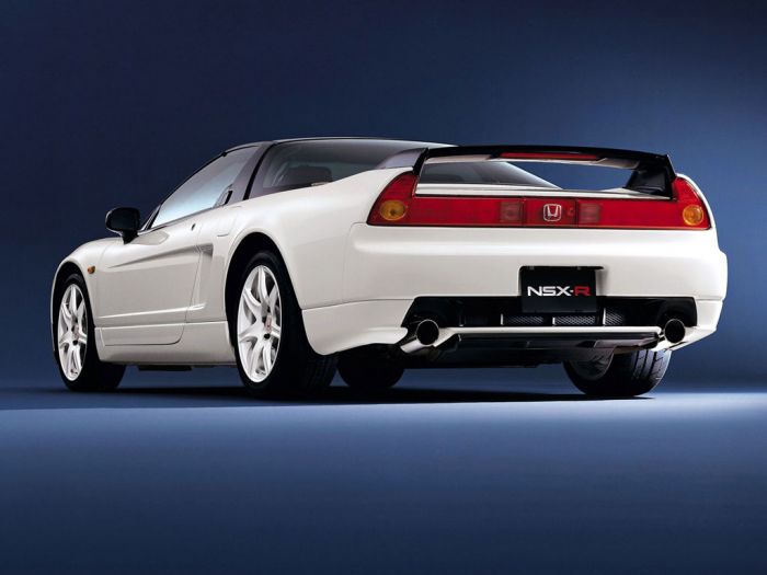 7 Supercars Of The 90s That Deserve More Recognition