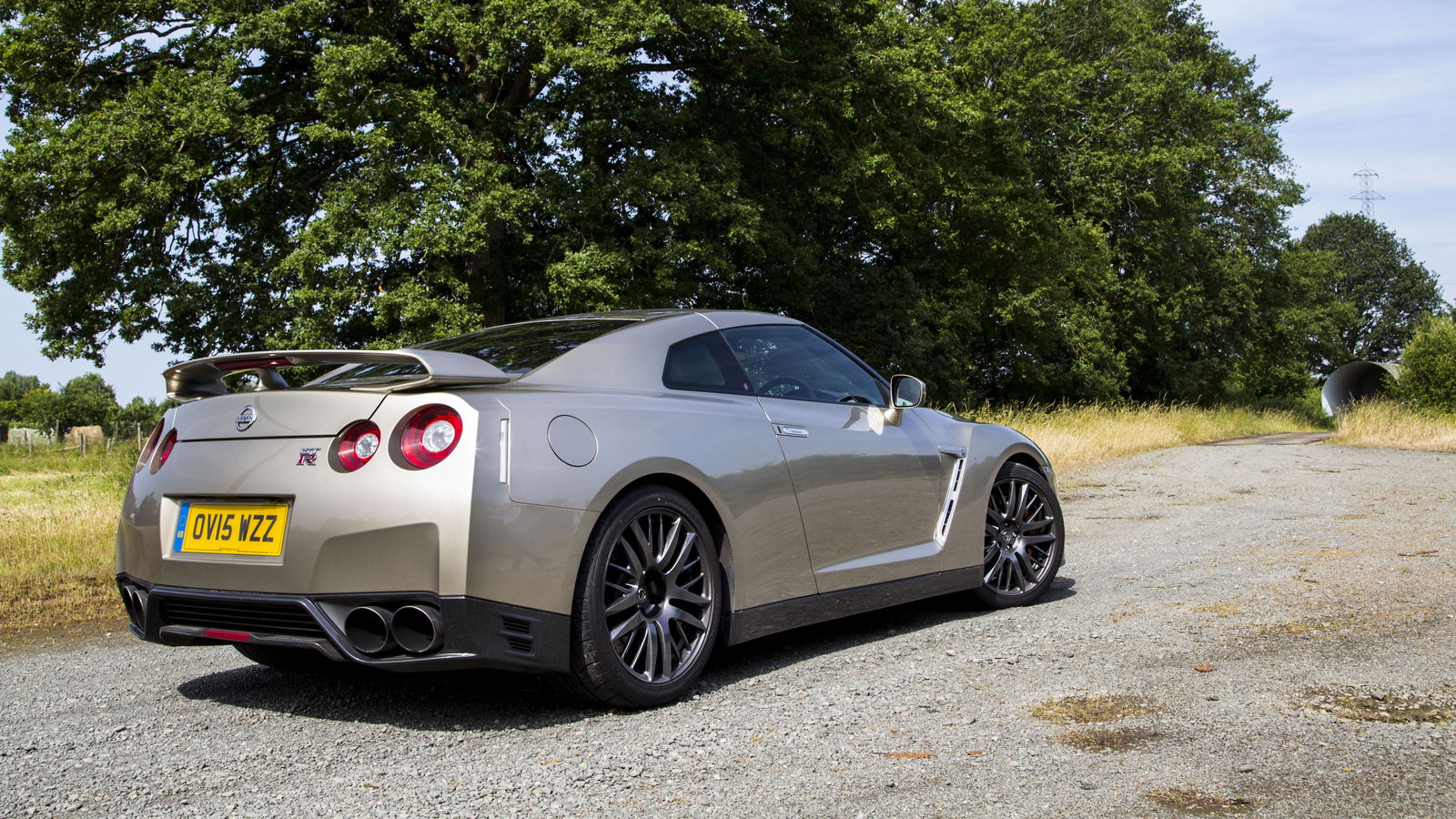 Driving A Nissan GT-R Made Me Understand The Fanboy Love