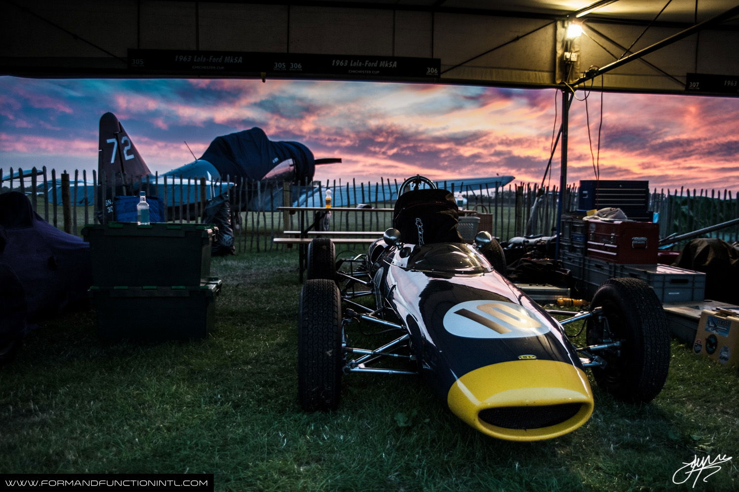 25 Stunning Pictures That Perfectly Capture The Goodwood Revival Spirit 
