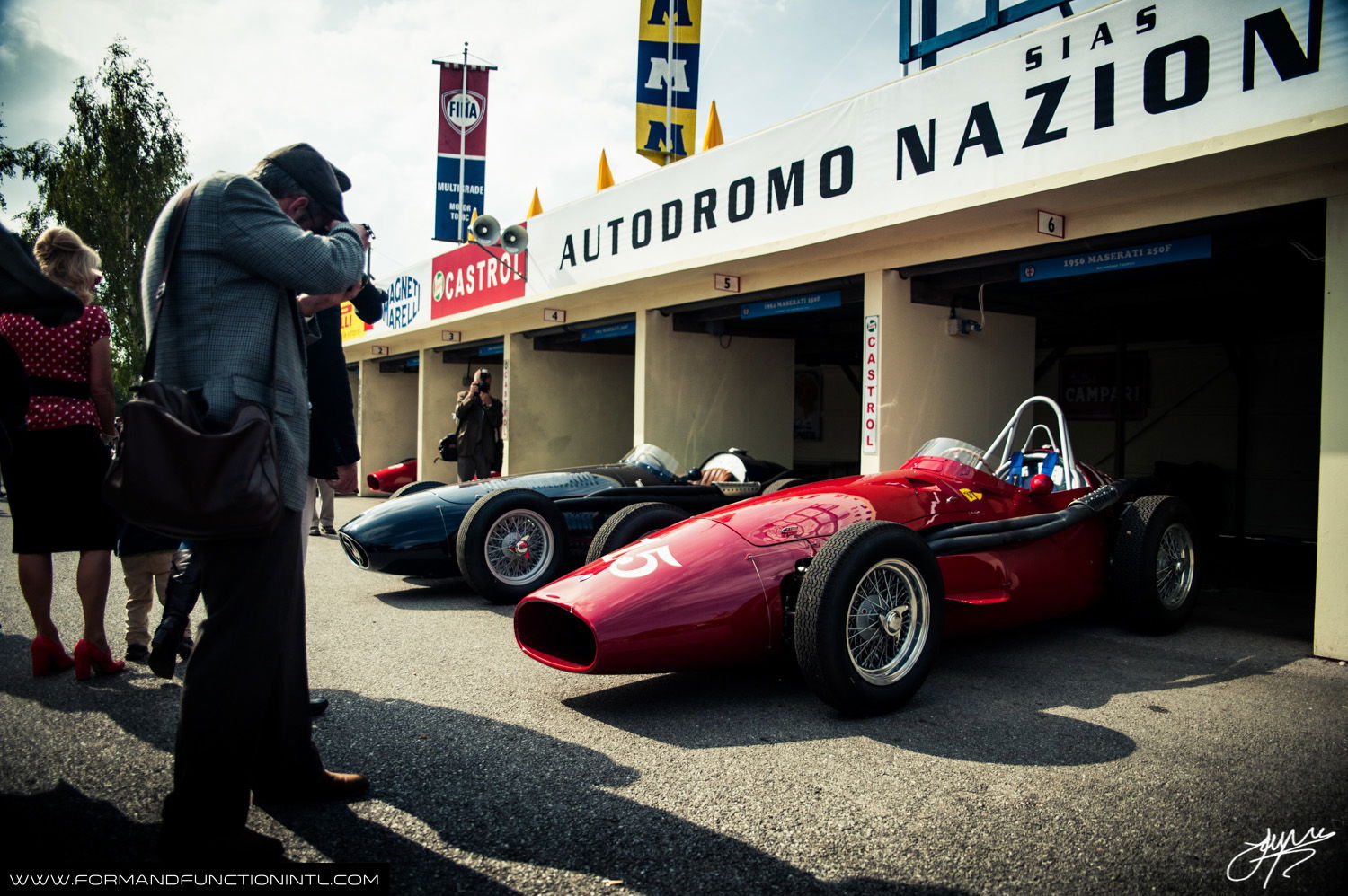 25 Stunning Pictures That Perfectly Capture The Goodwood Revival Spirit 