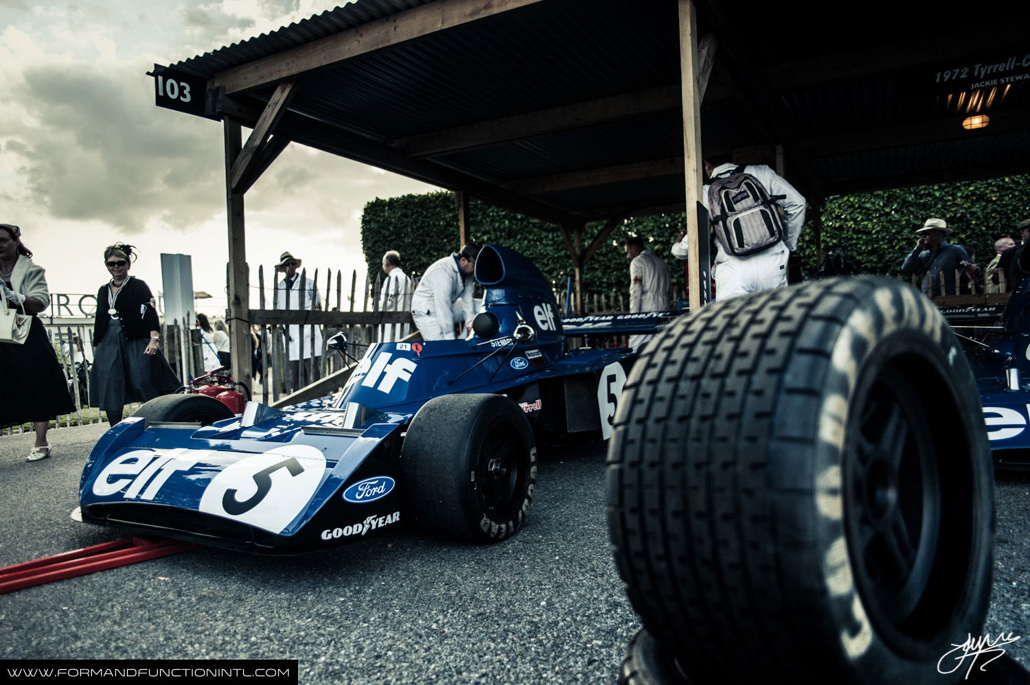 25 Stunning Pictures That Perfectly Capture The Goodwood Revival Spirit 