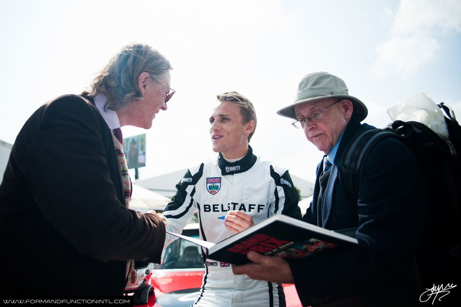 25 Stunning Pictures That Perfectly Capture The Goodwood Revival Spirit 
