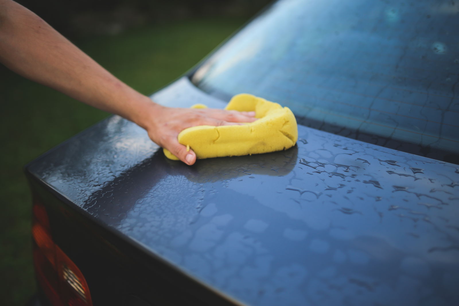 7 Things People Do Wrong When Washing Their Car