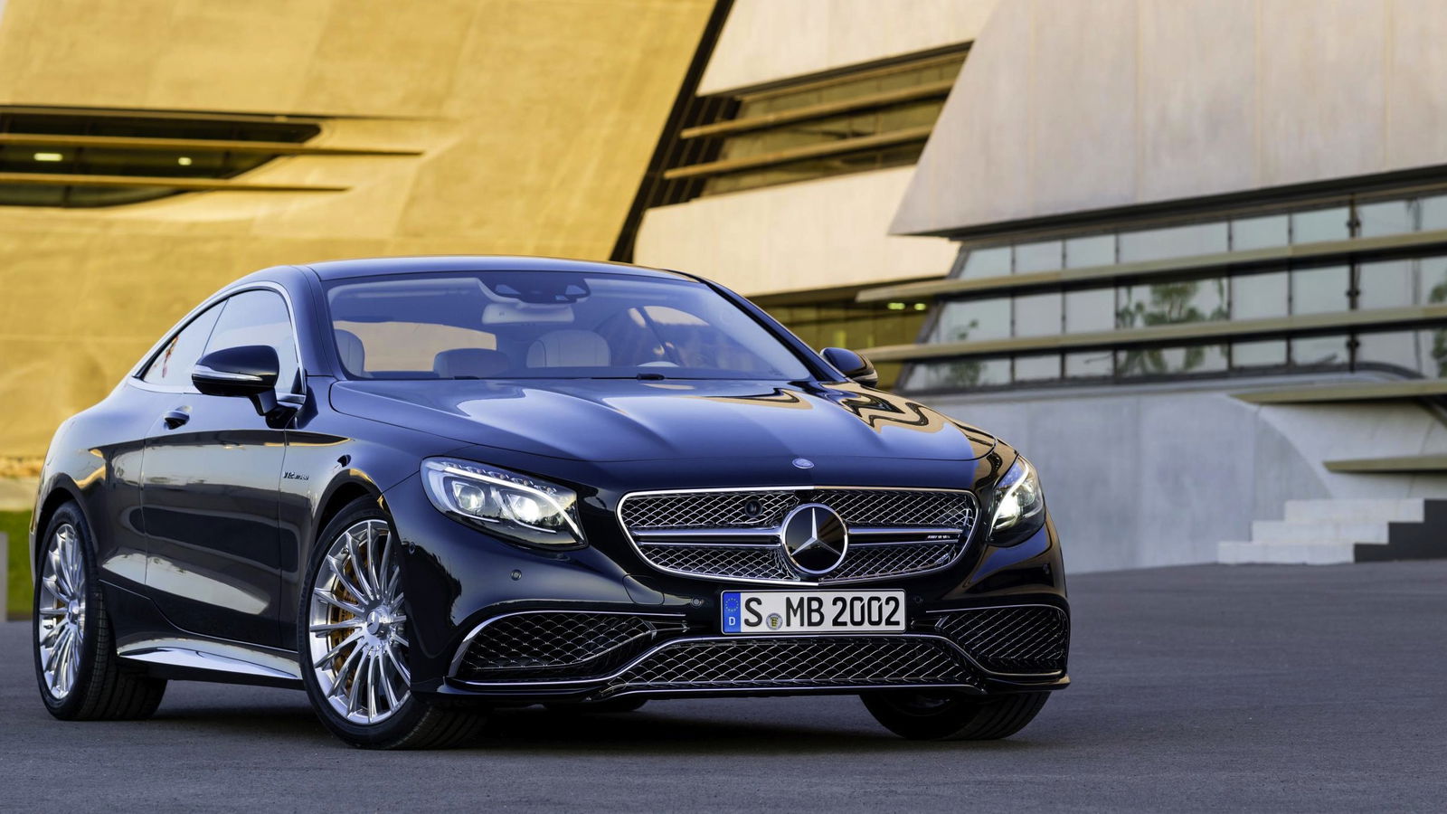The 621bhp V12 Mercedes S65 AMG Is The Classiest Way To Experience Face Contorting Acceleration