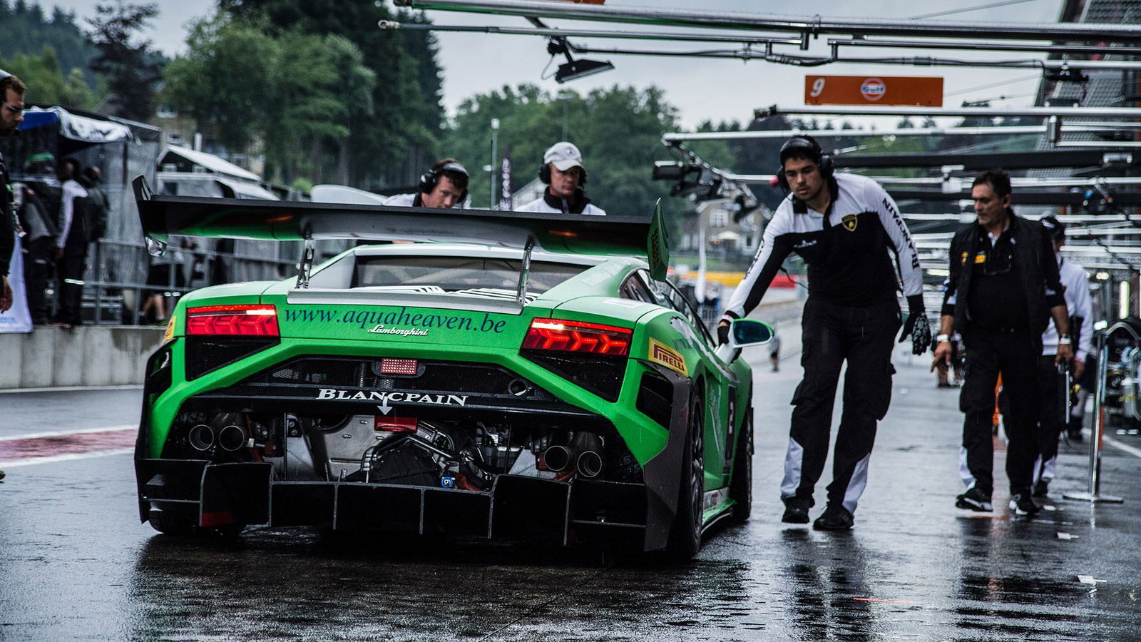 This Stunning Lamborghini Gallardo Race Car Is Your New Desktop Wallpaper