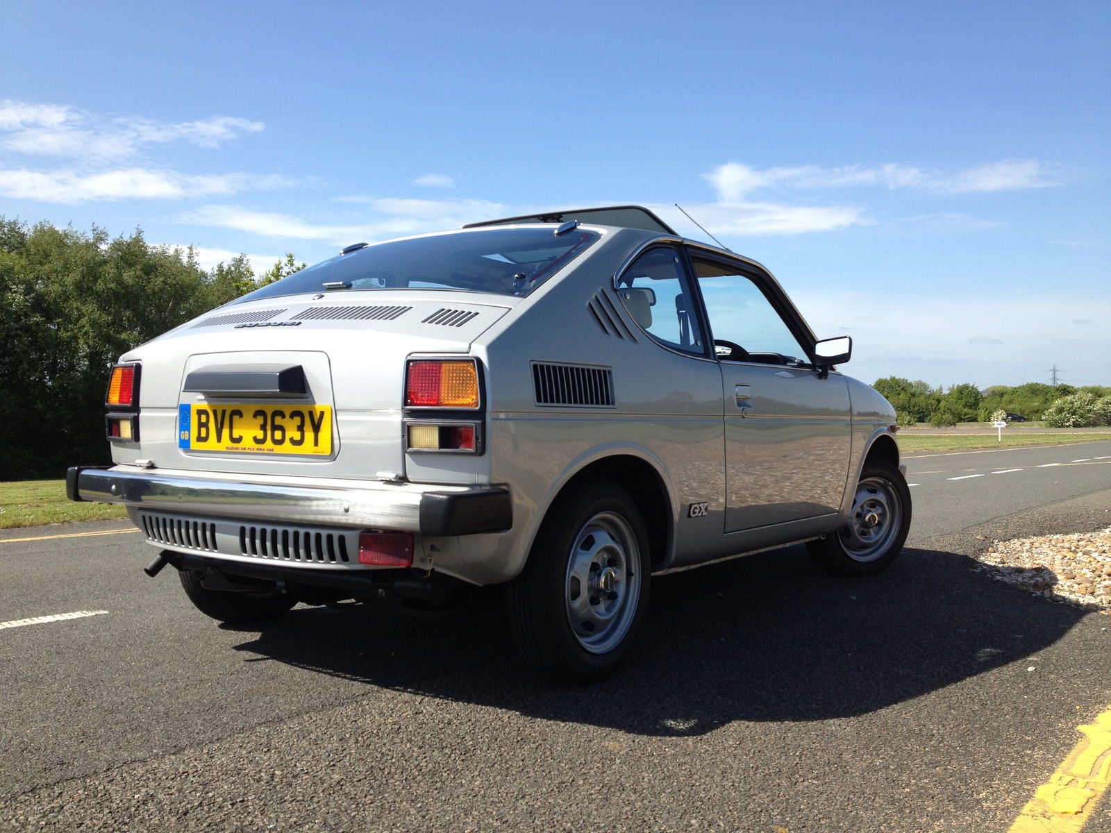 The Suzuki Whizzkid Is The Coolest RWD Unicorn I've Ever Driven